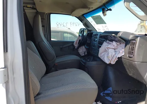 2019 GMC Savana 2500 Work Van z USA, uszkodzony, nr VIN 1GTW7AFP6K1360046